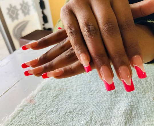 Muna’s Beauty Bar